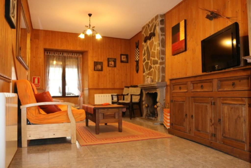 Casa Rural Los 2 Yugos Navaluenga Zewnętrze zdjęcie